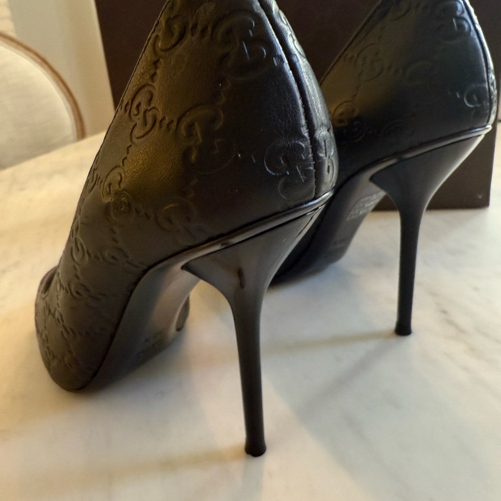 Gucci Black Women's Peep Toe Heels - Picture 5 of 9